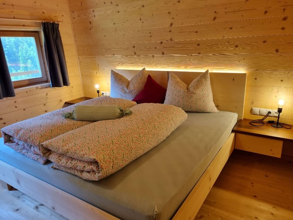 Mountain Chalet Englhof - Bedroom